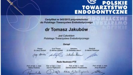 lek. dent. Tomasz Jakubów