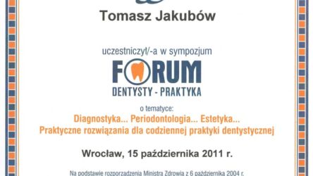 lek. dent. Tomasz Jakubów