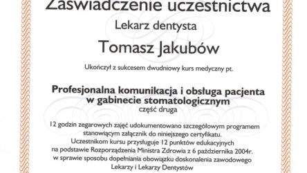 lek. dent. Tomasz Jakubów