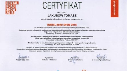 lek. dent. Tomasz Jakubów
