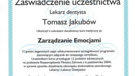 lek. dent. Tomasz Jakubów